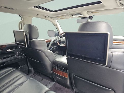 Used 2017 Lexus LX 570 4WD w/ Luxury Package image 31