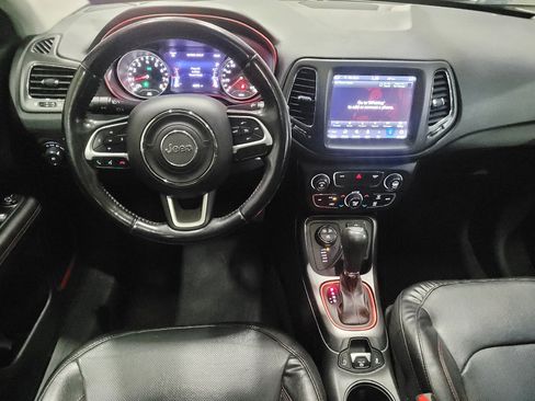 Used 2020 Jeep Compass Trailhawk w/ Leather Interior Group AWD/4WD image 22