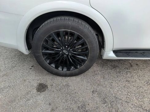Used 2019 INFINITI QX80 Luxe w/ 22" Wheel Package AWD/4WD image 8