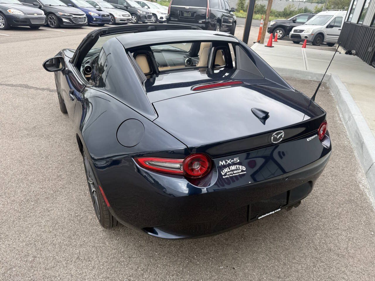 Used 2025 MAZDA MX-5 Miata RF Grand Touring RWD image 10