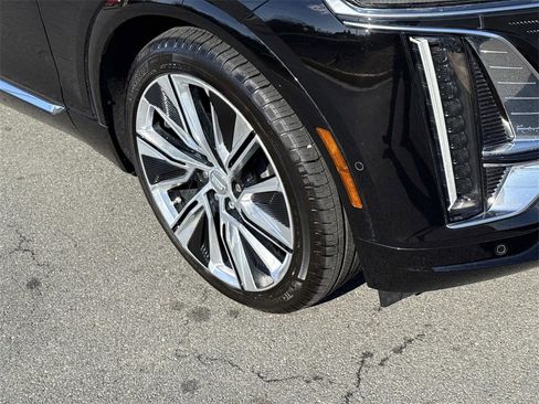 Used 2024 Cadillac Lyriq Luxury w/ LPO, Floor Liner Package image 9