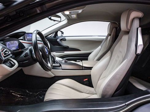 Used 2017 BMW i8 image 17