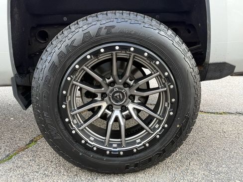 Used 2017 Chevrolet Silverado 1500 LT w/ LT Eassist Package image 9