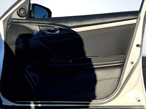 Used 2018 Honda Civic EX image 29