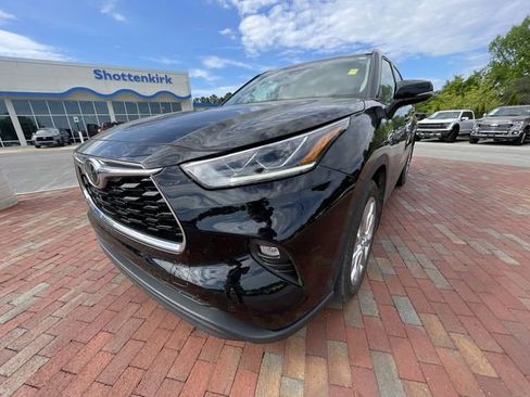 Used 2022 Toyota Highlander Limited image 8