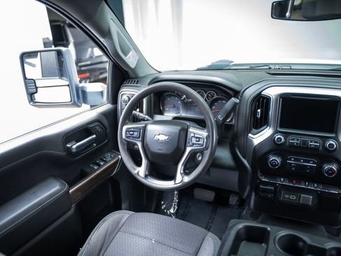 Used 2020 Chevrolet Silverado 2500 LT w/ Z71 Off-Road Package AWD/4WD image 7