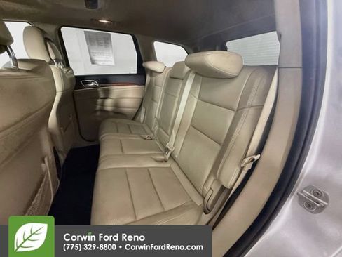 Used 2011 Jeep Grand Cherokee Limited w/ Luxury Group II AWD/4WD image 27