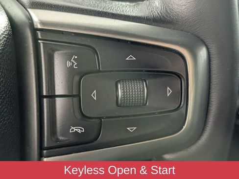 Used 2022 Chevrolet Silverado 1500 LT AWD/4WD image 17
