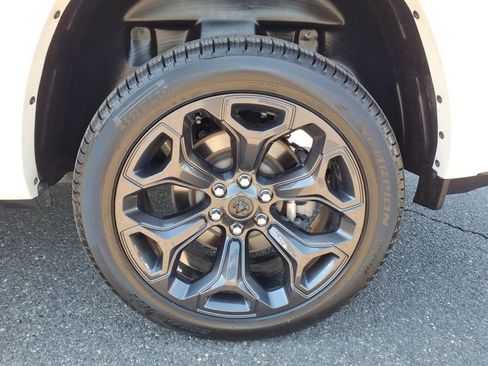 Used 2024 RAM 1500 Limited AWD/4WD image 17