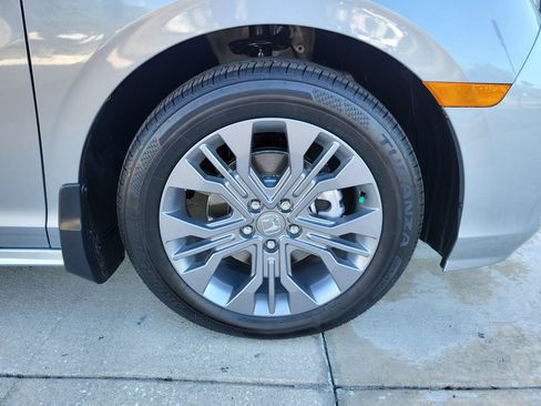 Used 2026 Honda Odyssey Touring image 6