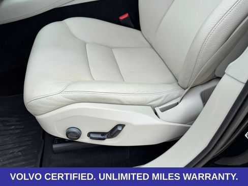Certified 2023 Volvo XC90 B6 Plus AWD/4WD image 30