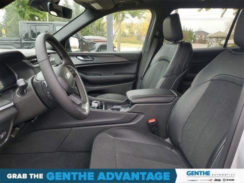 New 2025 Jeep Grand Cherokee L Altitude image 7