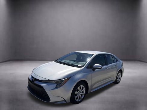 Used 2024 Toyota Corolla LE FWD image 10