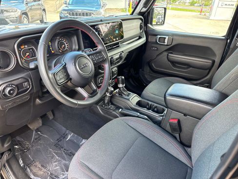Certified 2024 Jeep Wrangler Unlimited Rubicon AWD/4WD image 22