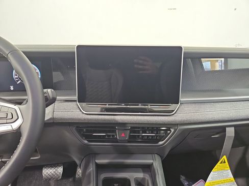 New 2026 Volkswagen Tiguan S AWD/4WD image 18