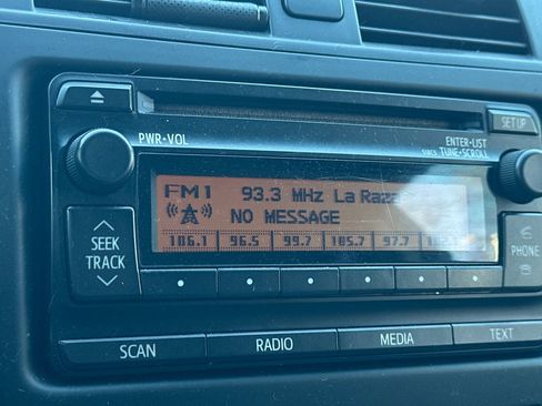 Used 2012 Toyota Corolla L image 25