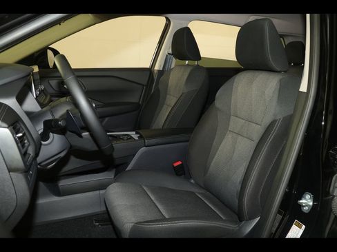 Used 2025 Nissan Rogue SV AWD/4WD image 23