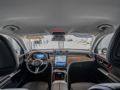 Certified 2025 Mercedes-Benz GLC 350e 4MATIC image 27