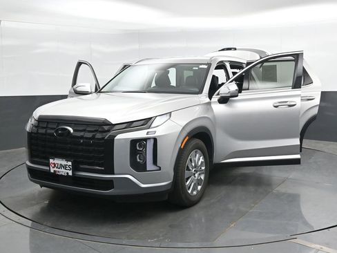 Used 2025 Hyundai Palisade SEL AWD/4WD image 49
