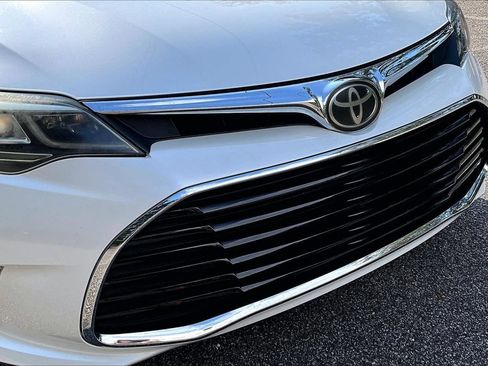 Used 2017 Toyota Avalon Touring FWD image 34