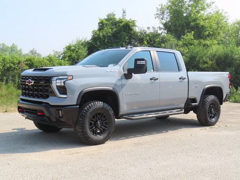 Certified 2024 Chevrolet Silverado 2500 ZR2 w/ Technology Package AWD/4WD image 26