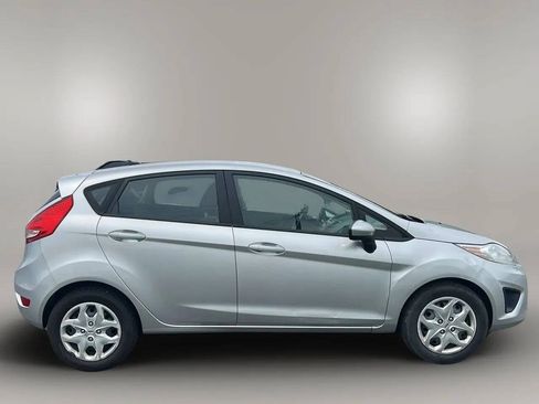 Used 2011 Ford Fiesta SE w/ 201A Rapid Spec Order Code FWD image 8