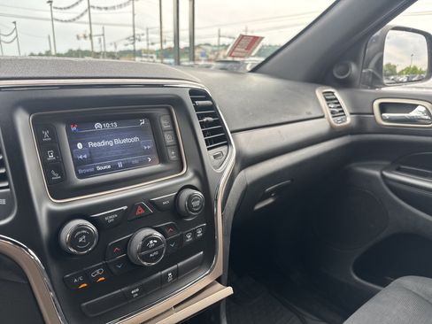 Used 2014 Jeep Grand Cherokee Laredo w/ Quick Order Package 23E AWD/4WD image 22