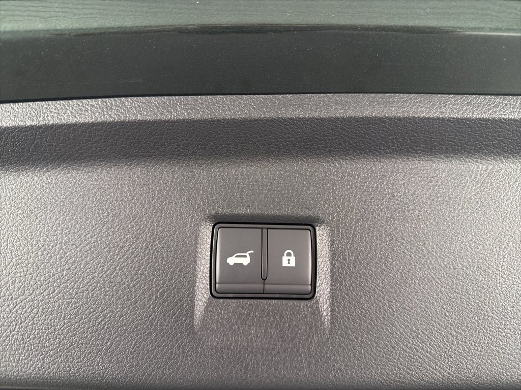 Certified 2026 INFINITI QX60 Luxe w/ Cargo Package FWD image 12