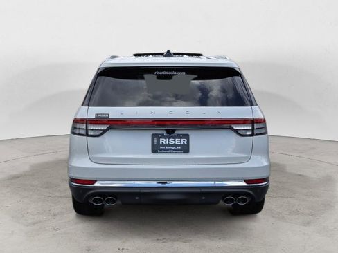Used 2025 Lincoln Aviator Reserve w/ Equipment Group 201A AWD/4WD image 4