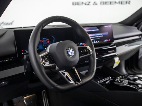 Used 2024 BMW 530i w/ M Sport Package RWD image 21