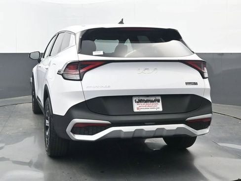 Used 2025 Kia Sportage EX image 18