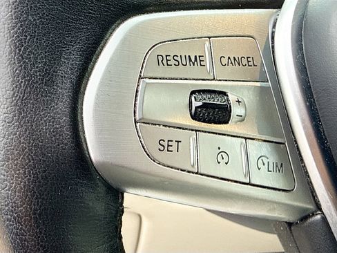 Used 2021 BMW X7 xDrive40i w/ Premium Package 2 AWD/4WD image 38
