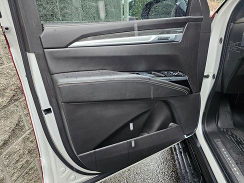 Used 2025 Cadillac Escalade V image 25