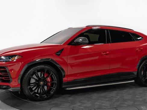 Used 2021 Lamborghini Urus AWD/4WD image 3