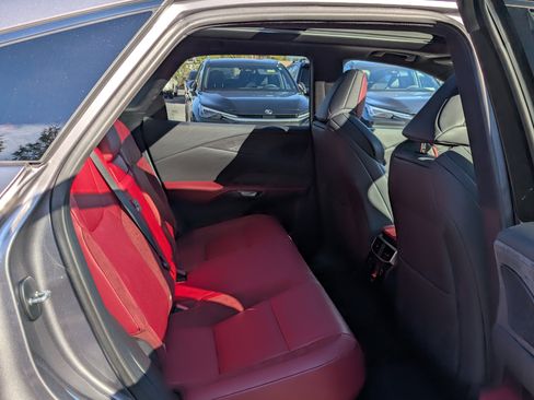 Certified 2023 Lexus RX 500h F Sport image 13