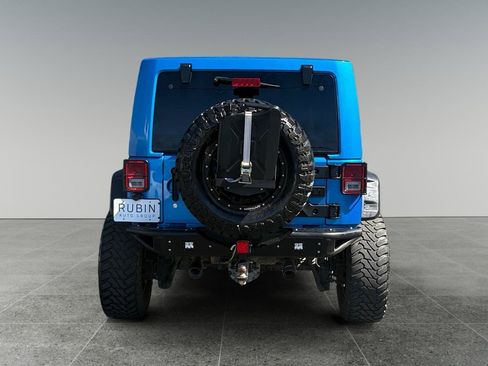 Used 2015 Jeep Wrangler Unlimited Sahara AWD/4WD image 5