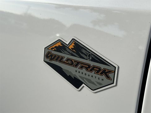 Used 2023 Ford Bronco Wildtrak image 16