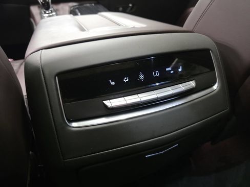 Used 2023 Cadillac Escalade ESV V AWD/4WD image 46