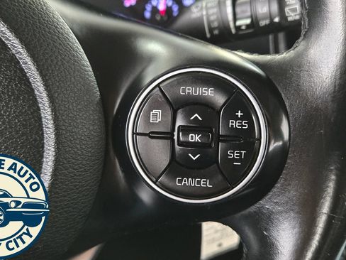Used 2020 Kia Soul GT-Line FWD image 12