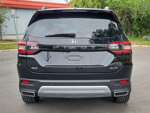Used 2025 Honda Pilot Elite image 5