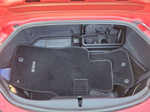 Used 2025 MAZDA MX-5 Miata RF Club RWD image 8