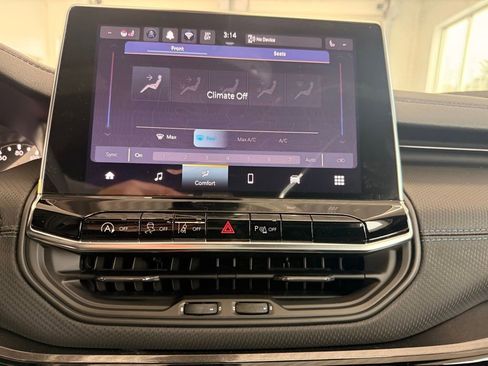 New 2026 Jeep Compass Limited AWD/4WD image 15