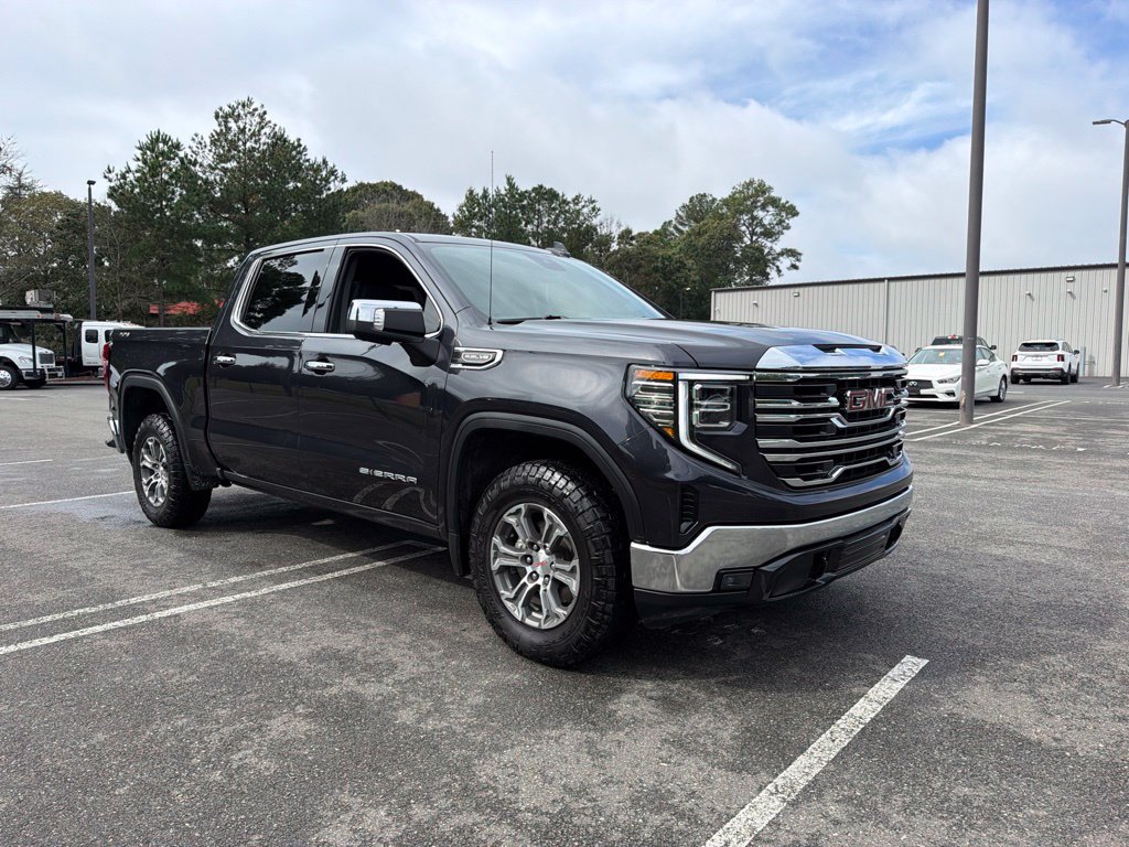 Used 2025 GMC Sierra 1500 SLT AWD/4WD image 4