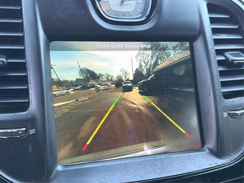 Used 2019 Chrysler 300 S image 34