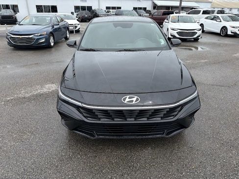 Used 2026 Hyundai Elantra Sport FWD image 3