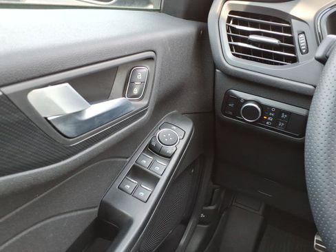 Used 2023 Ford Escape ST-Line w/ Tech Pack #1 AWD/4WD image 22