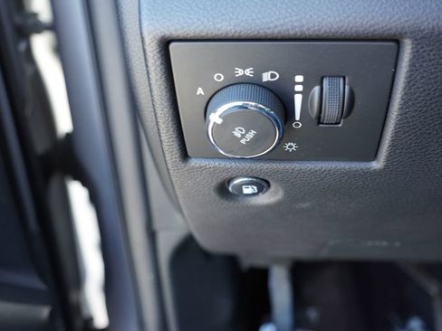 Used 2018 Jeep Grand Cherokee Overland image 26