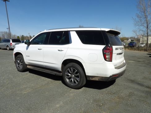 Used 2021 Chevrolet Tahoe LT w/ LT Signature Package image 6