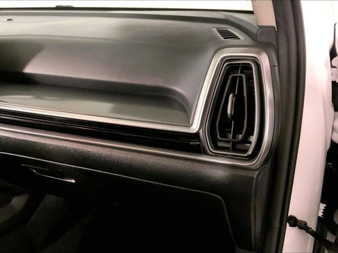 Certified 2024 Kia Sorento S image 16