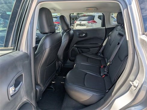 Used 2020 Jeep Compass Latitude image 11